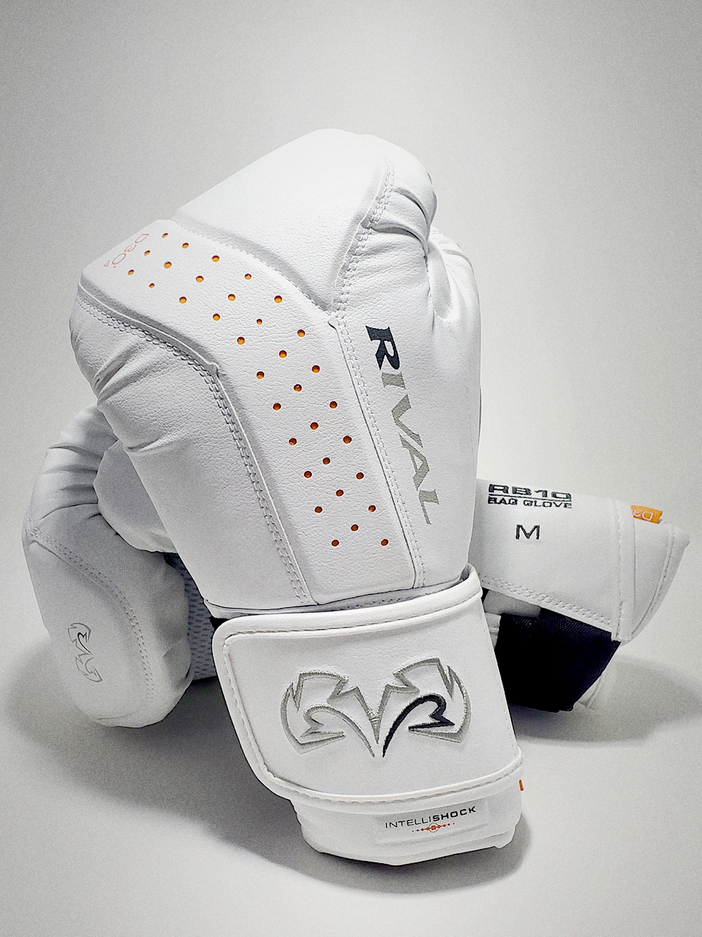 The RB10 Bag Gloves in All-white